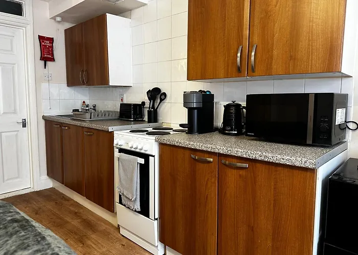 Entire Apartment Boutique King Size Bed Near Town Centre